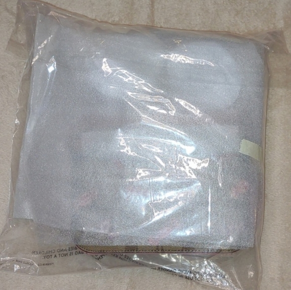 COACH 🇺🇲Mini Camera Bag in Signature Canvas with Candy Print💖 - Picture 9 of 12